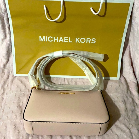 SALE ‼️Michael Kors Brand New Authentic  Crossbody bag - Picture 4 of 7